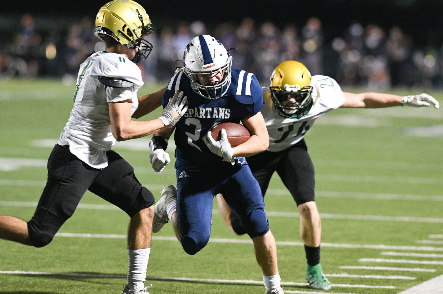 110620-qc-spt-icw-pv-football-006
